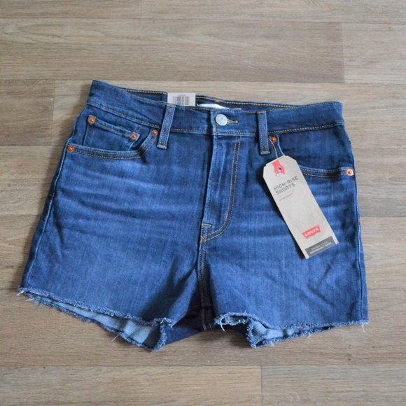NWT Levi's High Rise High Waisted Medium Indigo Chelsea Shorts Size 28 - Picture 1 of 3